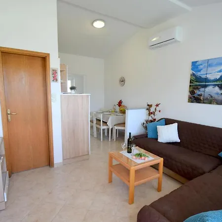 Apartment Tavcar *
