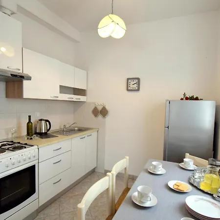 Apartment Tavcar Malinska